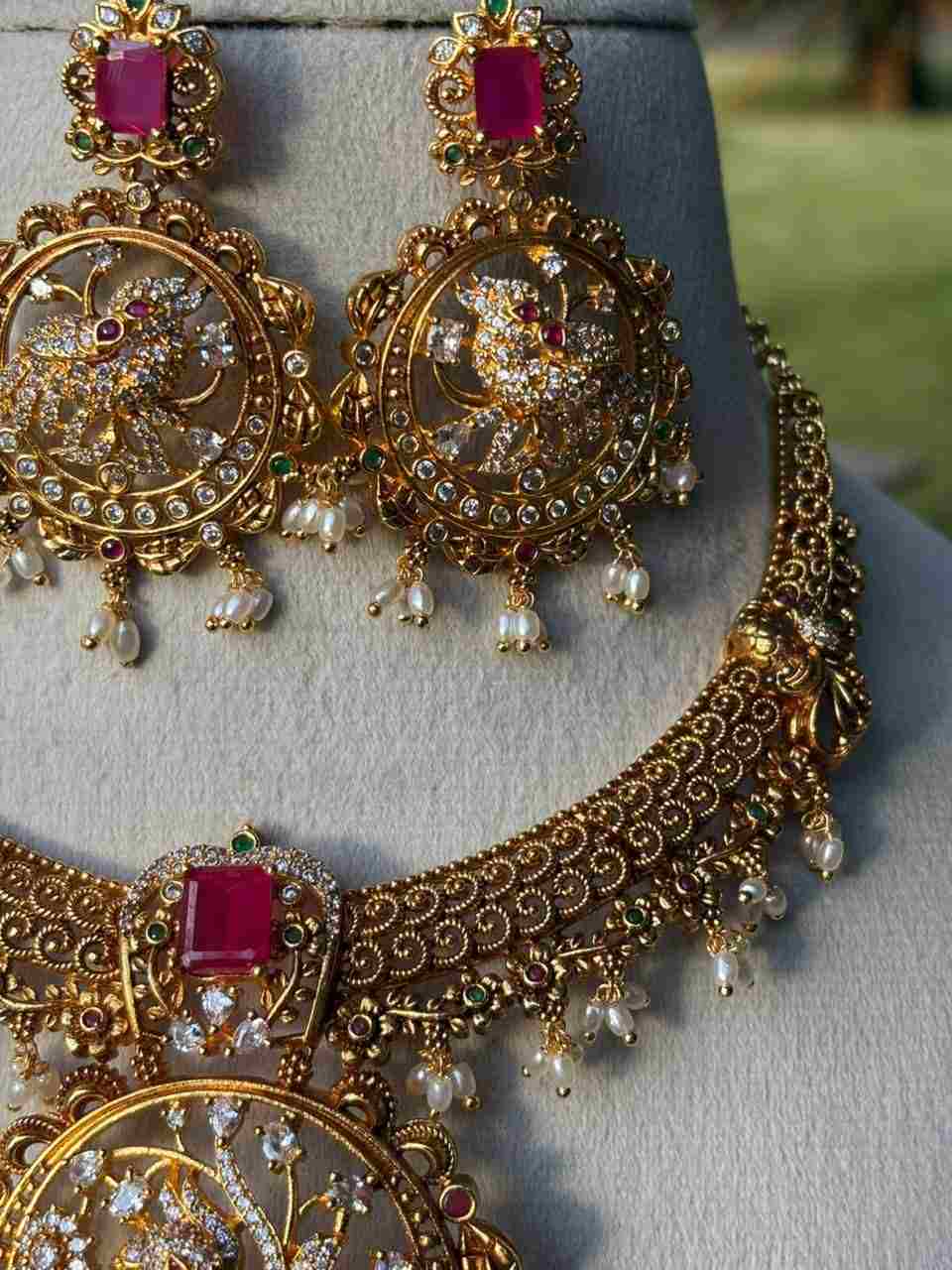N0056 Hasli Peacock Necklace