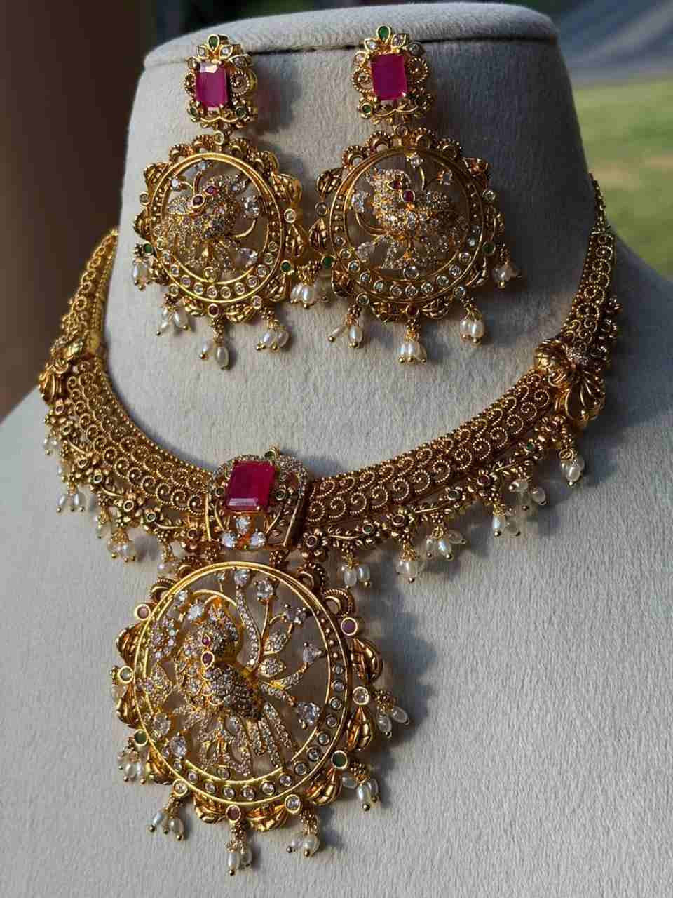 N0056 Hasli Peacock Necklace