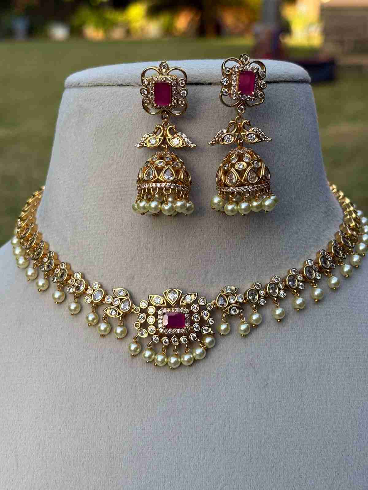 N0060 White and Ruby Stone necklace