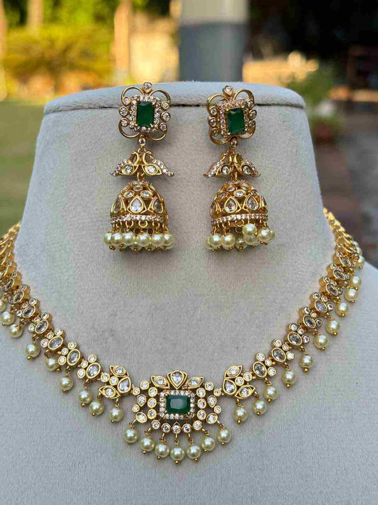 N0061 White Stone & Emerald Color Stone Necklace