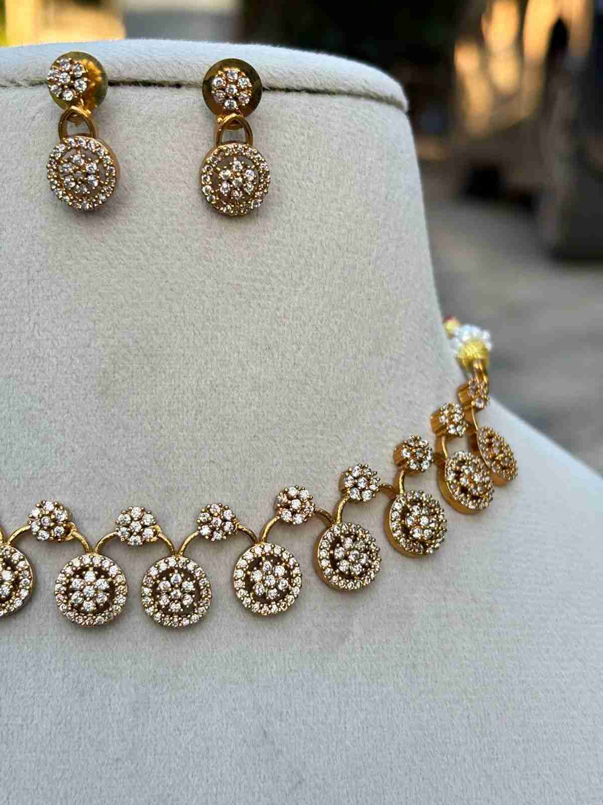 N0062 Stone Floral  Minimal Necklace
