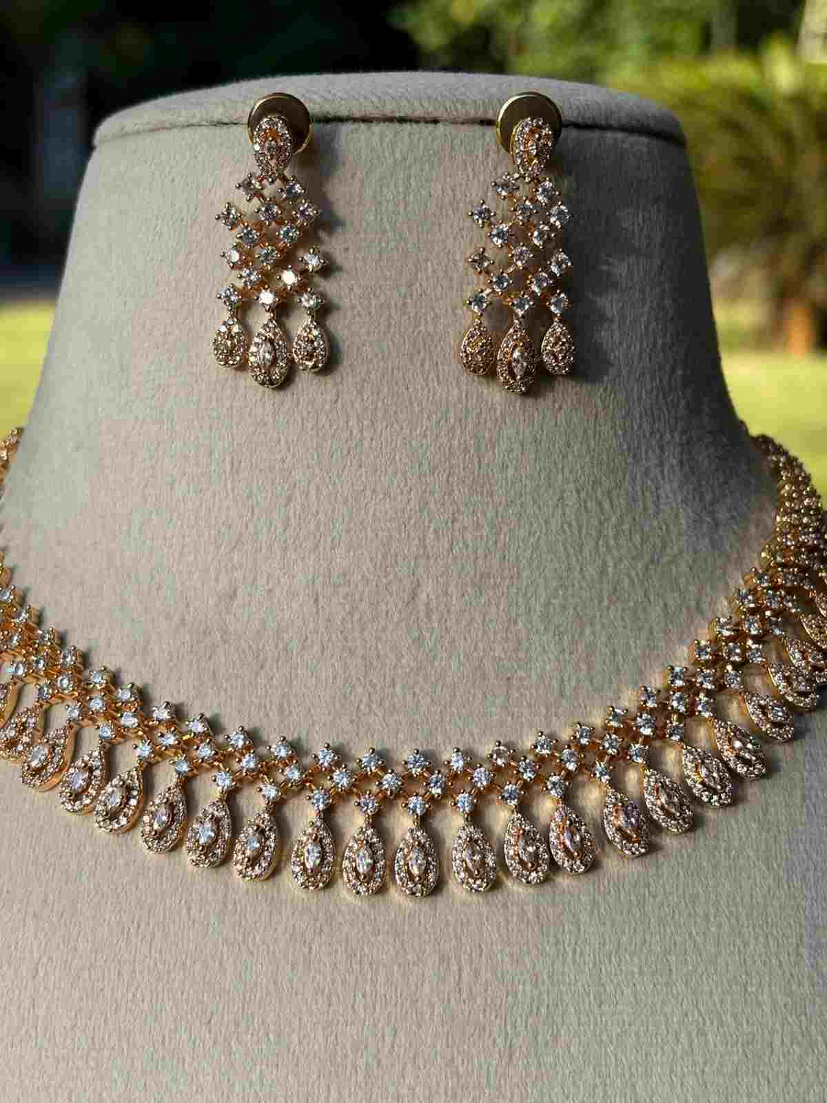 N0076 White Stone Diamond Replica Necklace