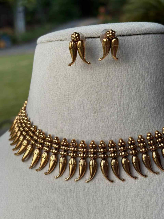 N0144 Traditional Antique Mulla Poov Necklace