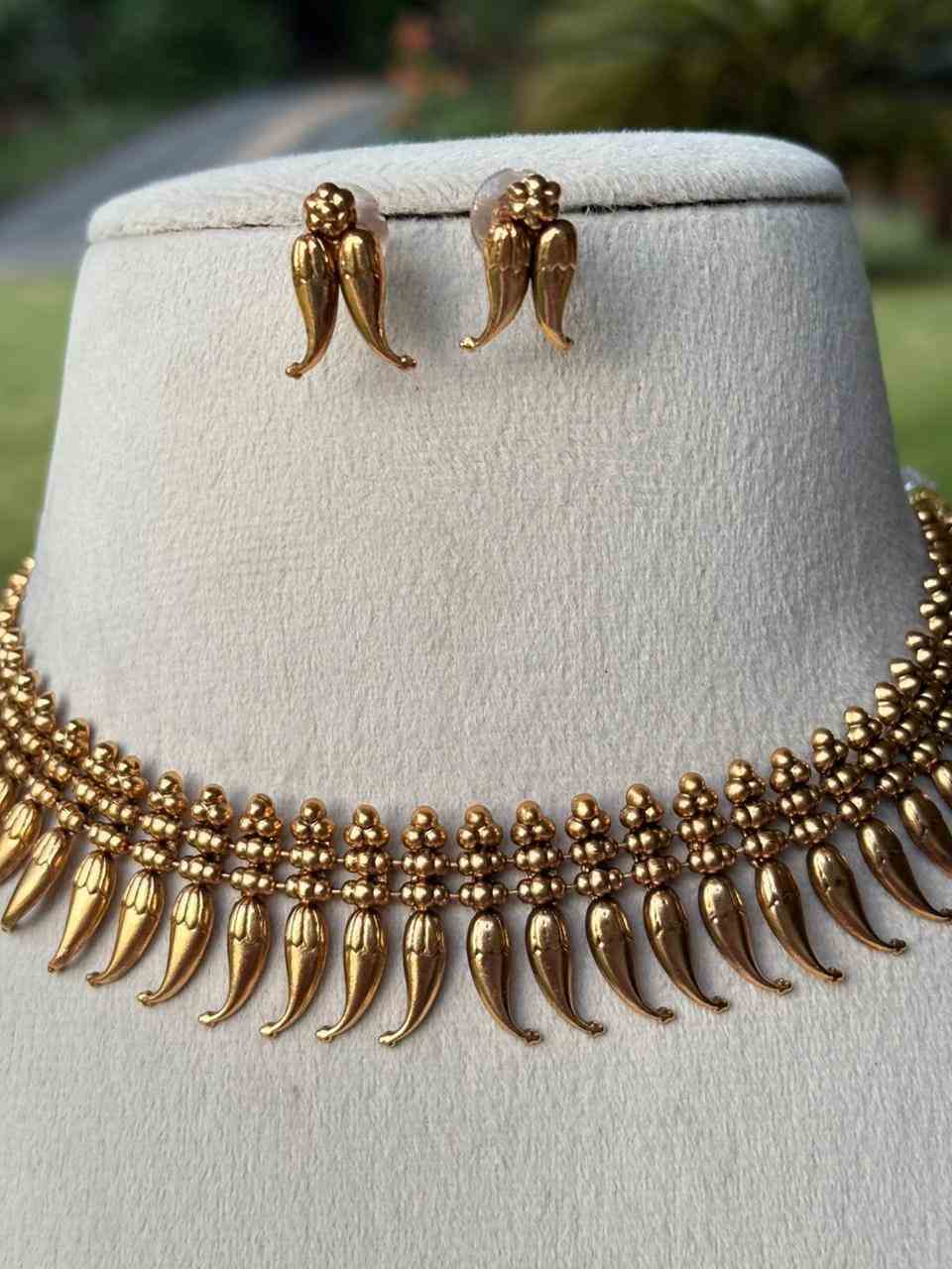 N0144 Traditional Antique Mulla Poov Necklace
