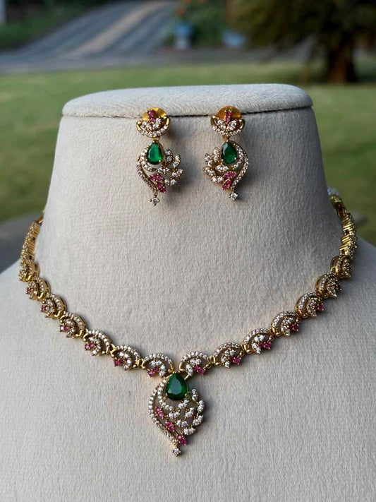 N0148  Floral Pattern Stone necklace