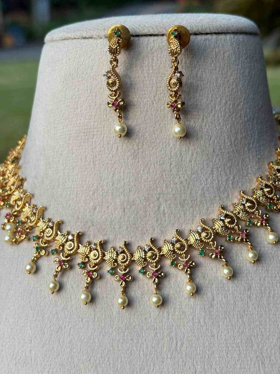 N0049 Minimal Necklace