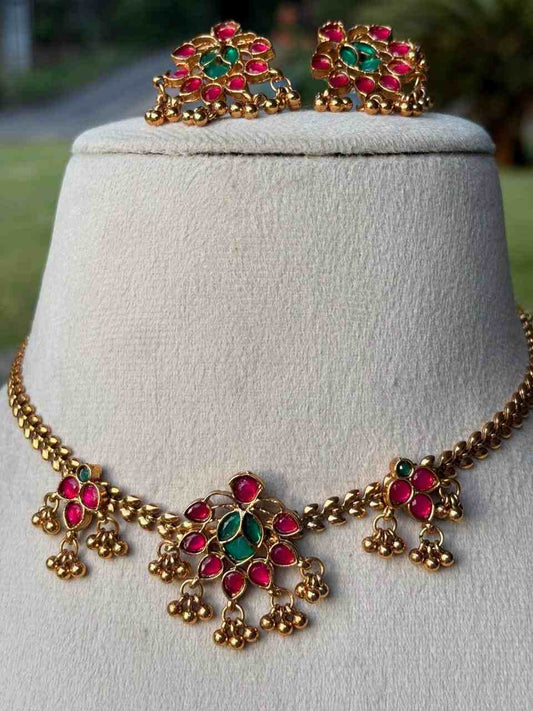 N0281 Floral Minimal Necklace