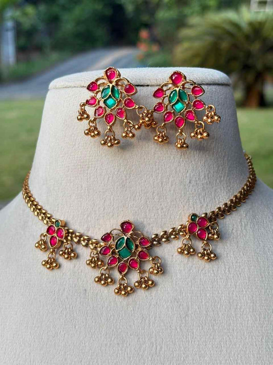 N0281 Floral Minimal Necklace