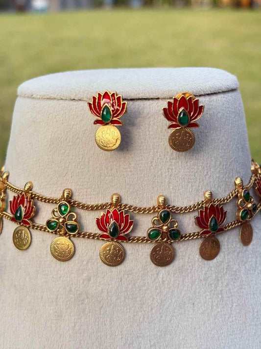 N0150 Lotus Coin Chocker