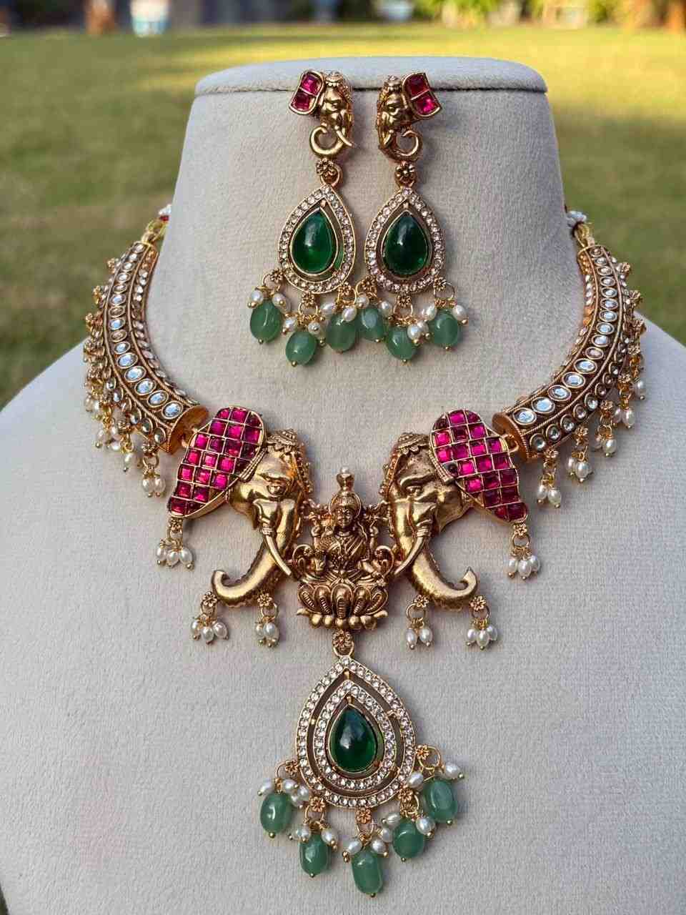 N0277 Trending Elephant Grand look necklace