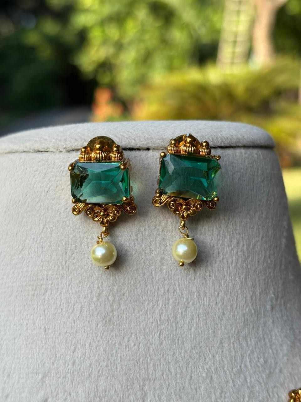 N0044 Jadau Kundan Stones Emerald Green Stone Necklace
