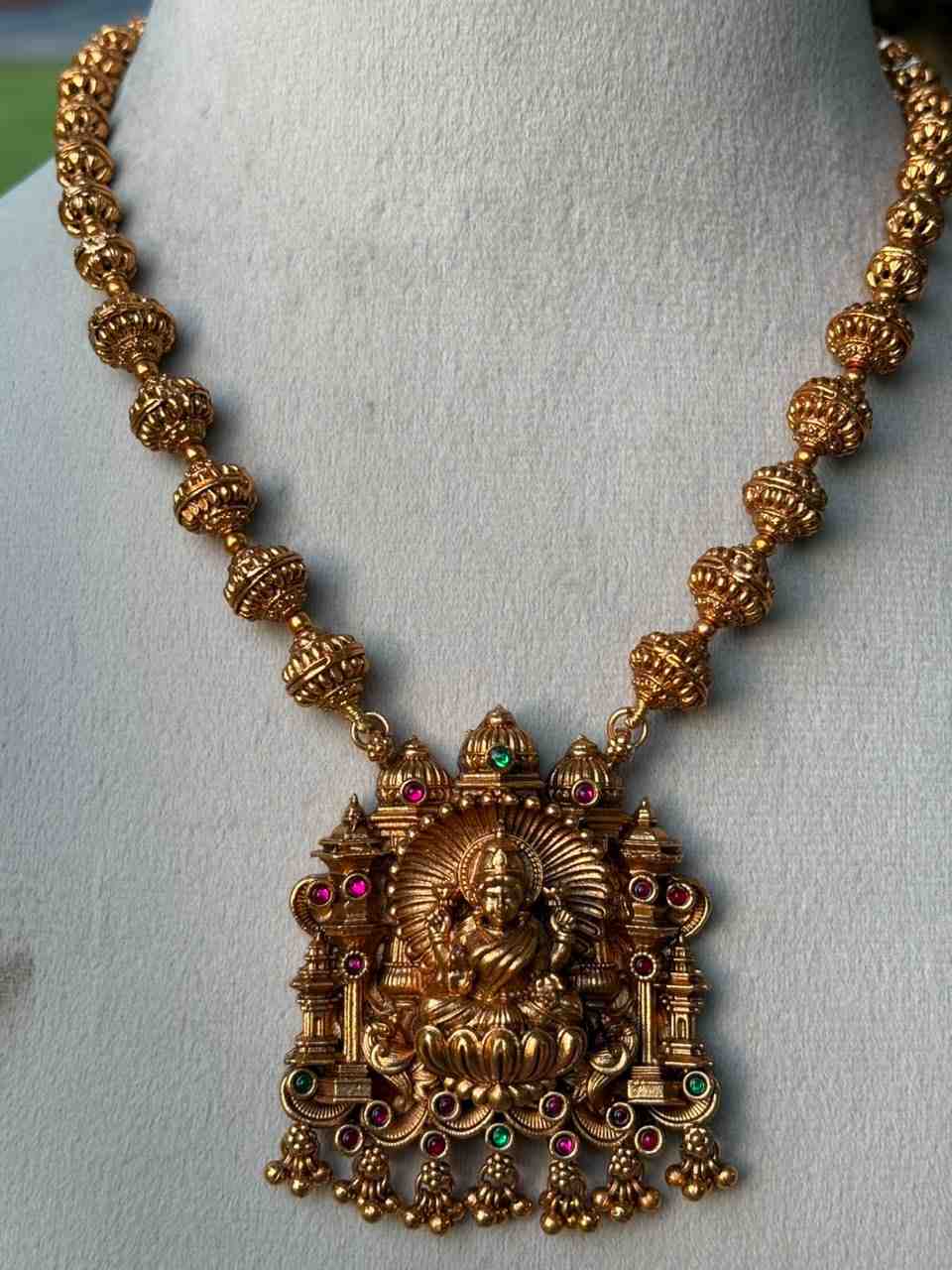 H0017 Chettinad Ball Chain LakshmI Middle Length Haram