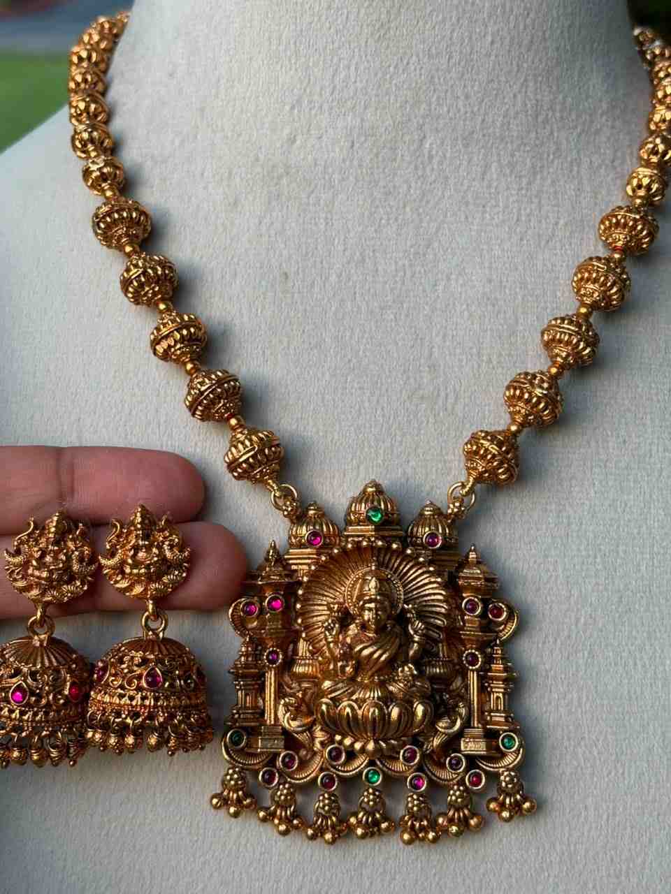 H0017 Chettinad Ball Chain LakshmI Middle Length Haram