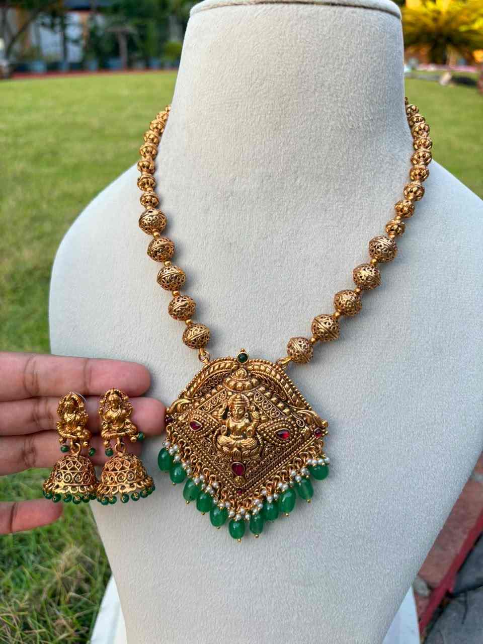 H0016 Chettinad Design Ball Chain Lakshmi Middle Length Haram