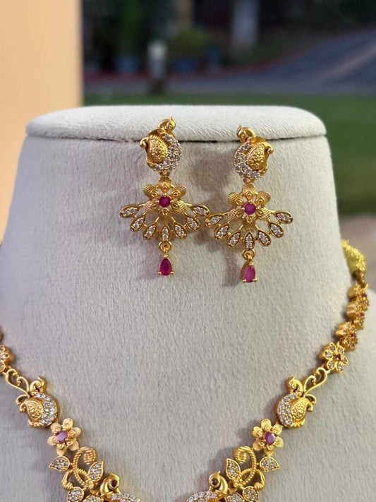 N0084 Floral Pattern Necklace Matte Finish