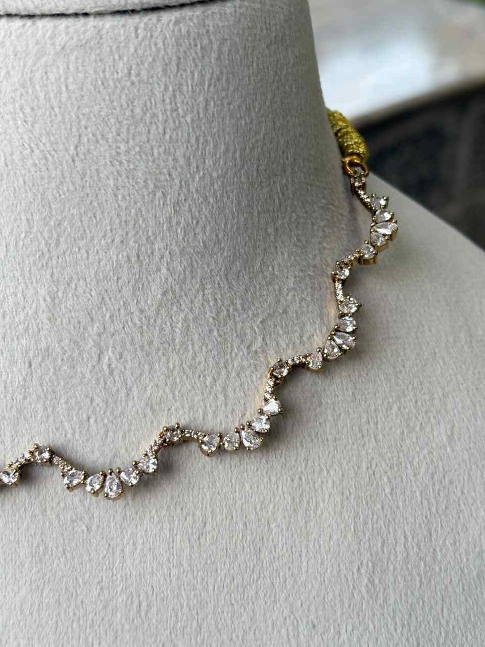 N0172 Premium quality Ad white Stone necklace