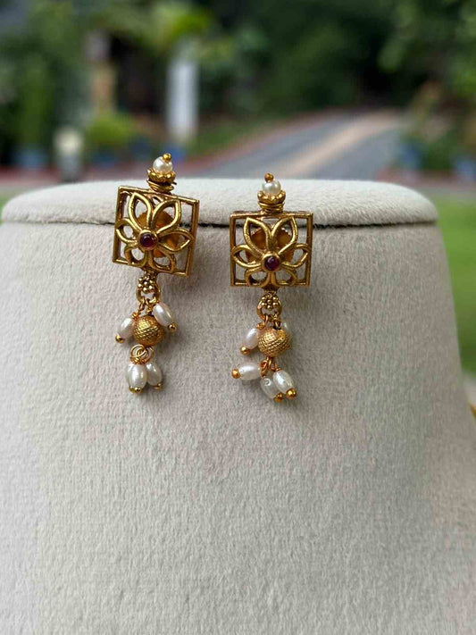 N0083 Hasli Type Floral Design Necklace