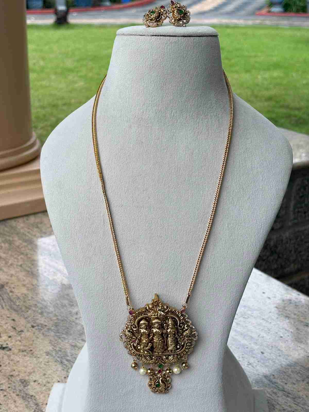 H0018 Dollar Chain