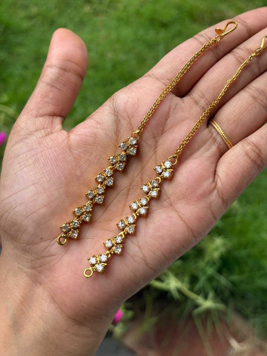 EC014 Floral Straight white Stone Ear chain