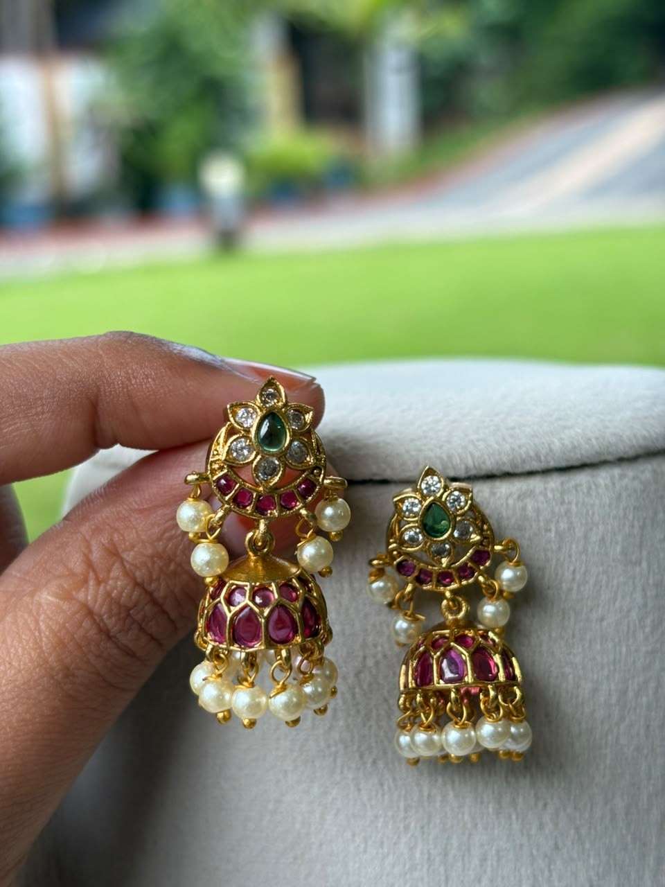 Small size Kemp Stone Jhumka J0011-CO29