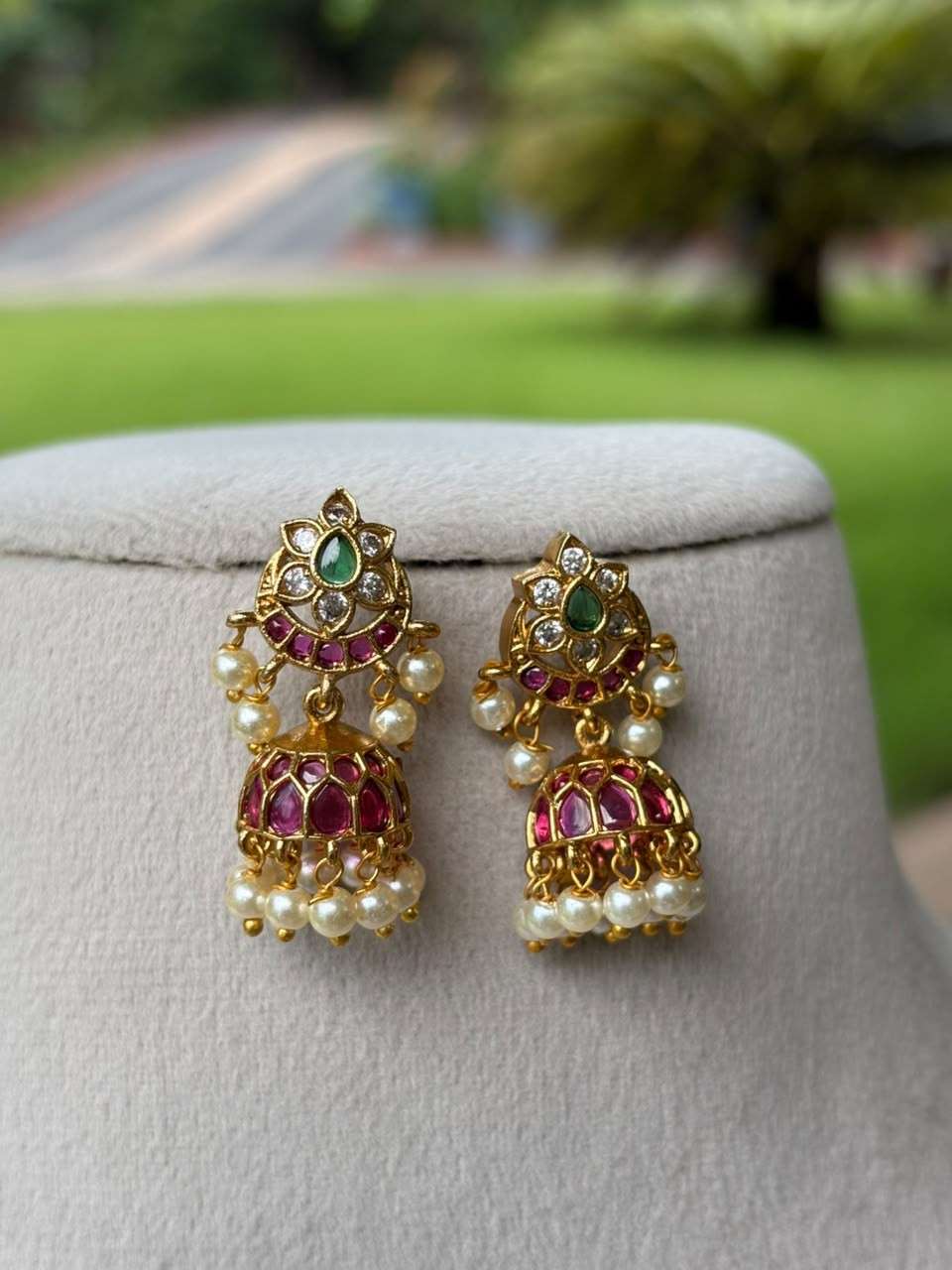 Small size Kemp Stone Jhumka J0011-CO29