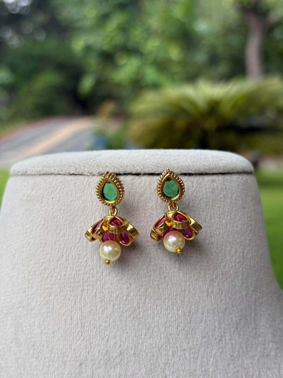J0019 Small Size Stone Jhumka