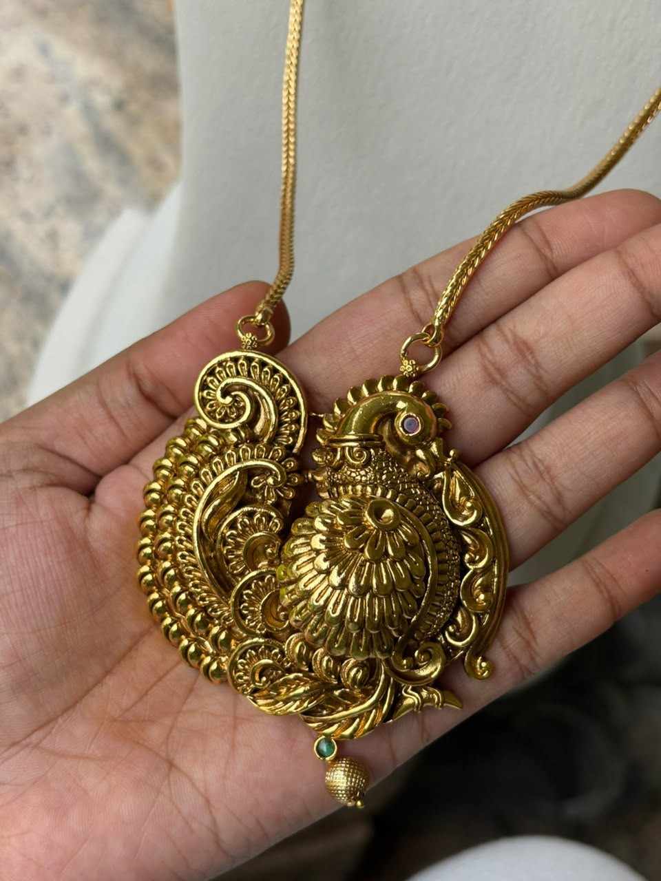H0051 Annaparavai Dollar chain 30 inches