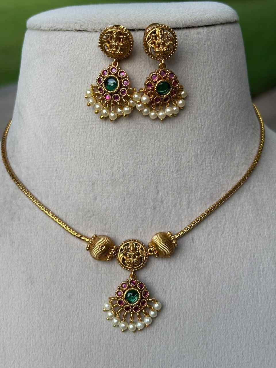 N0209  Attigai type Necklace with earrings