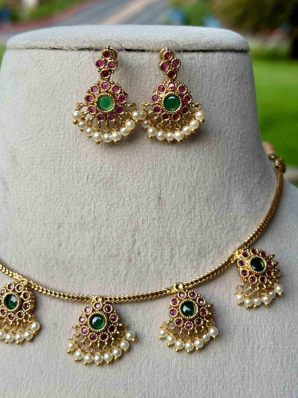 N0353 Kemp Flower Necklace