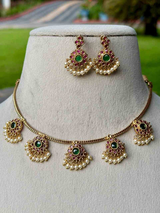 N0353 Kemp Flower Necklace