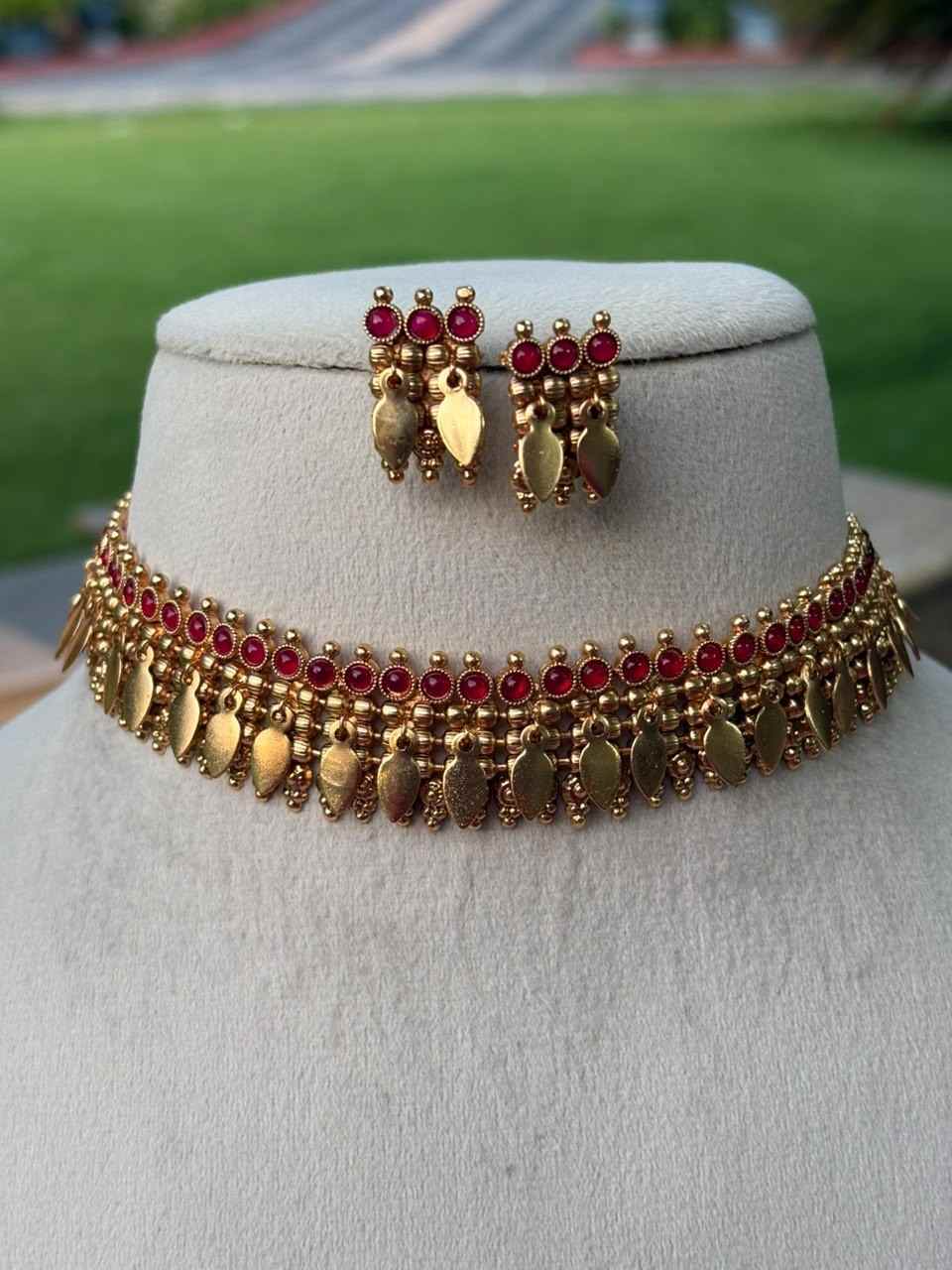 N0108 PREMIUM QUALITY Elakathali chocker