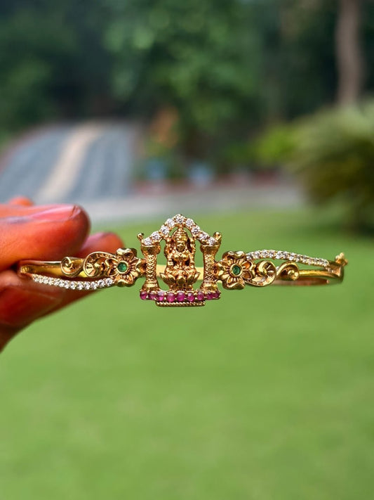 K0009 Lakshmi Openable Kada Bangle