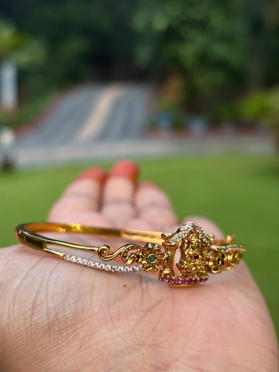 K0009 Lakshmi Openable Kada Bangle