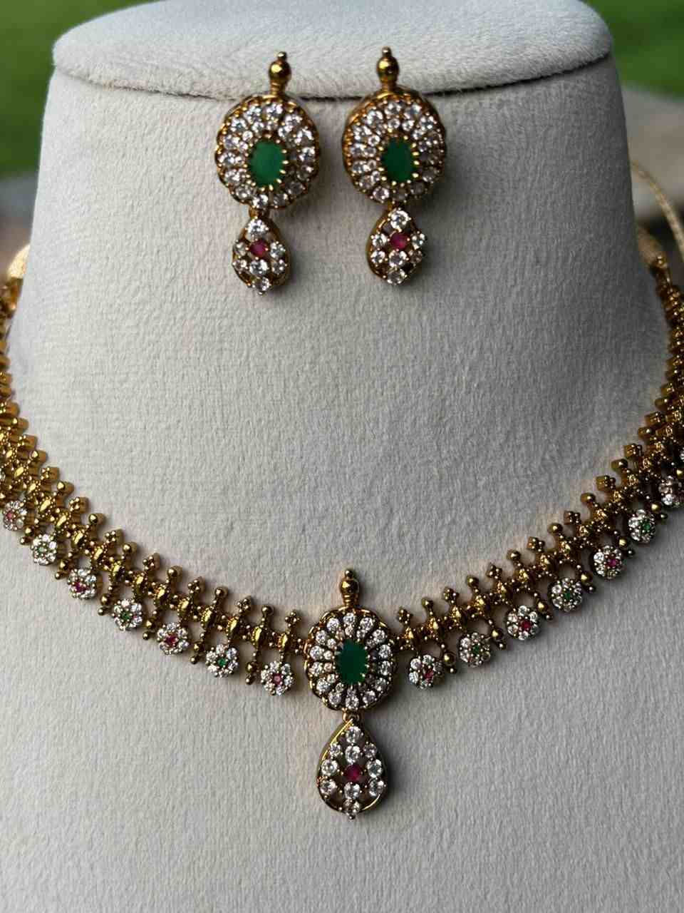 N0200 Floral Stone Necklace