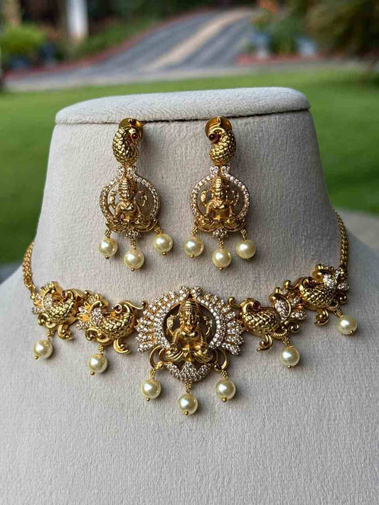 N0132 Traditional Annam and Lakshmi Chocker