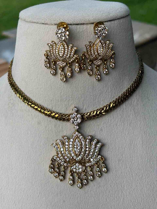 N0134 Antique 80's White Stone Attigai
