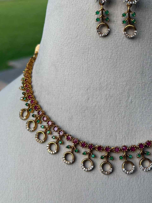 N0137 Floral Pattern Stone Necklace