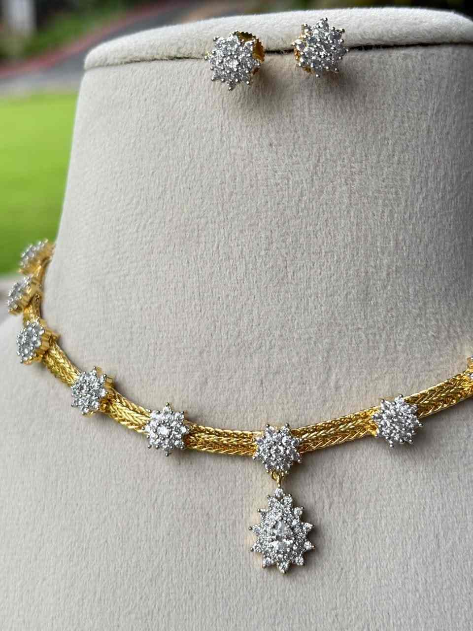 N0125 Diamond Gap Necklace