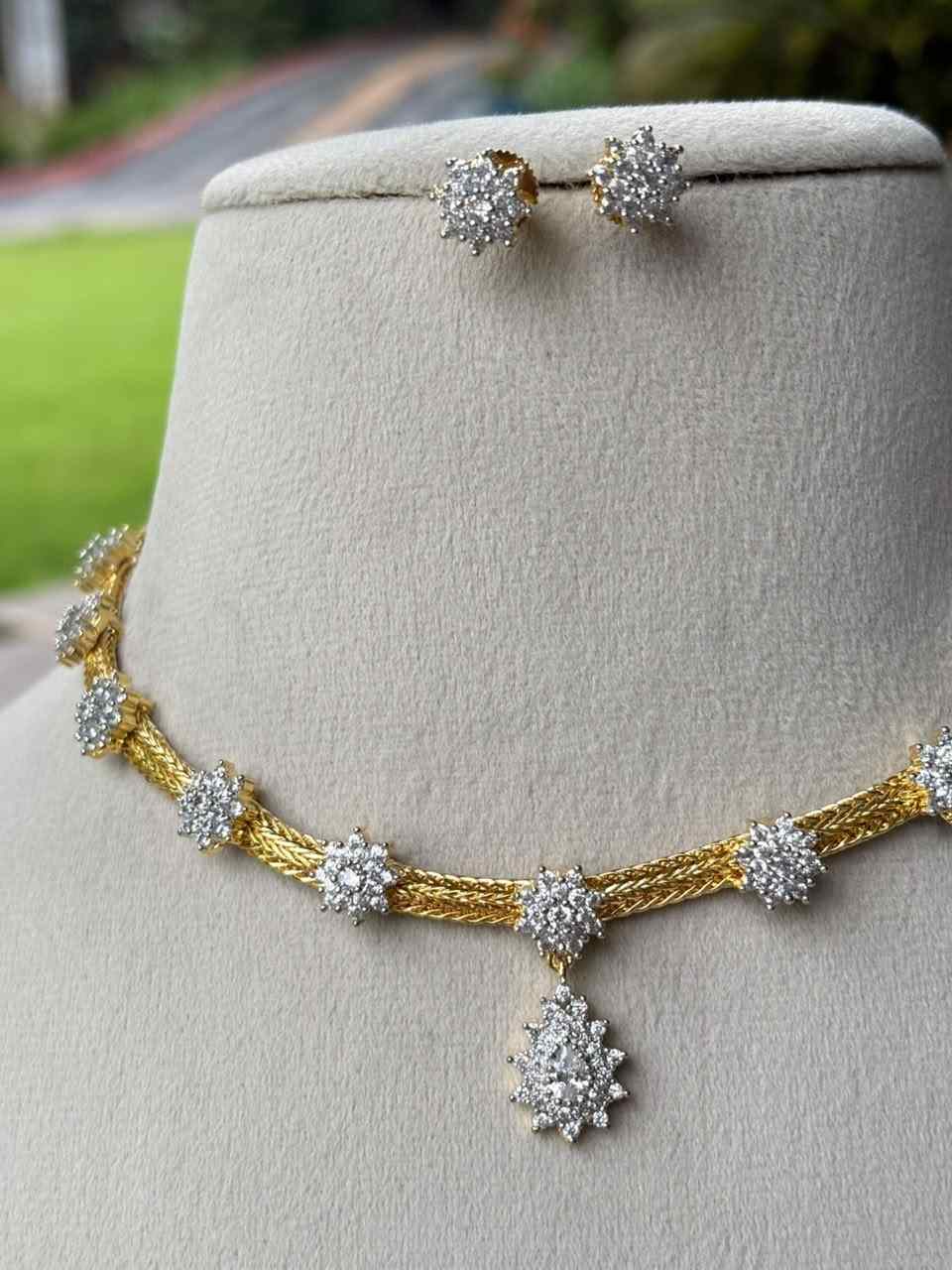 N0125 Diamond Gap Necklace
