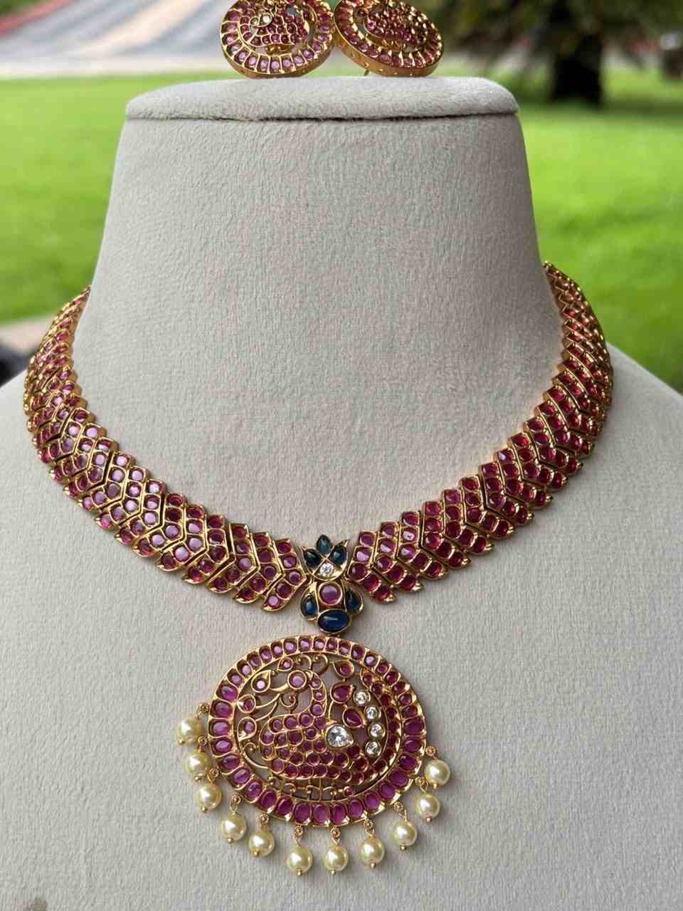 N0120 Annaparavai Pure Kemp stone Necklace