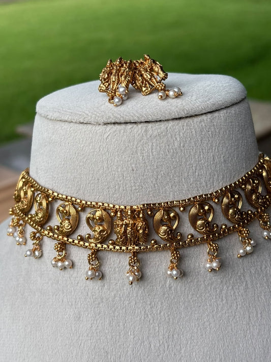 N0254 Traditional Chocker