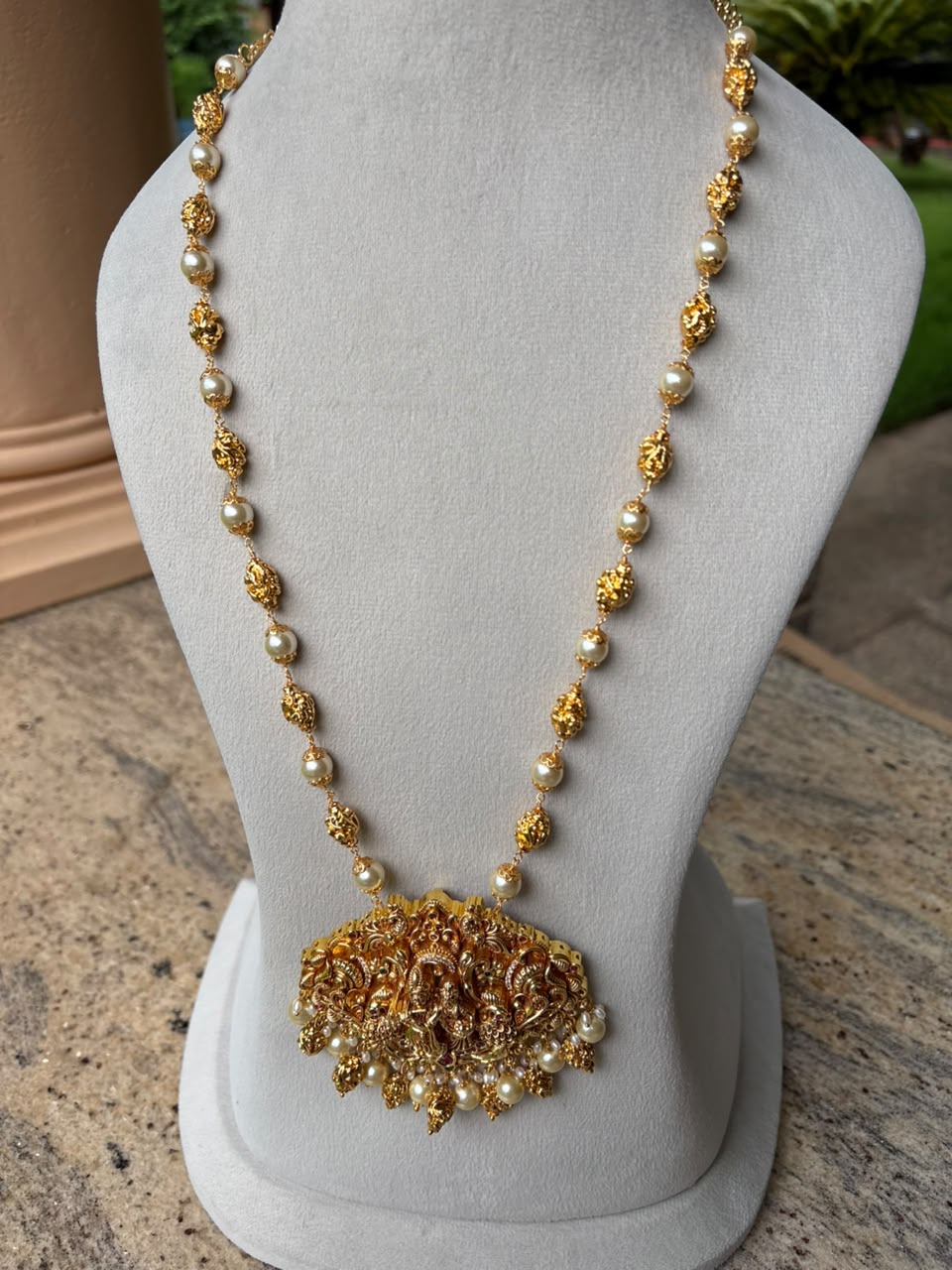 H0043 Premium Quality 31 inch long Pearl Haram