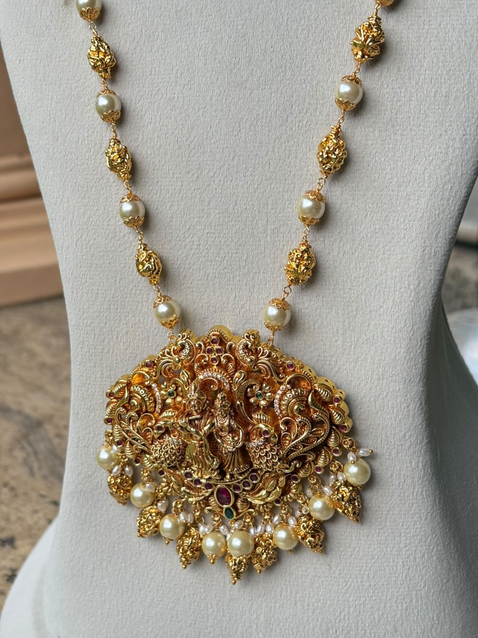H0043 Premium Quality 31 inch long Pearl Haram