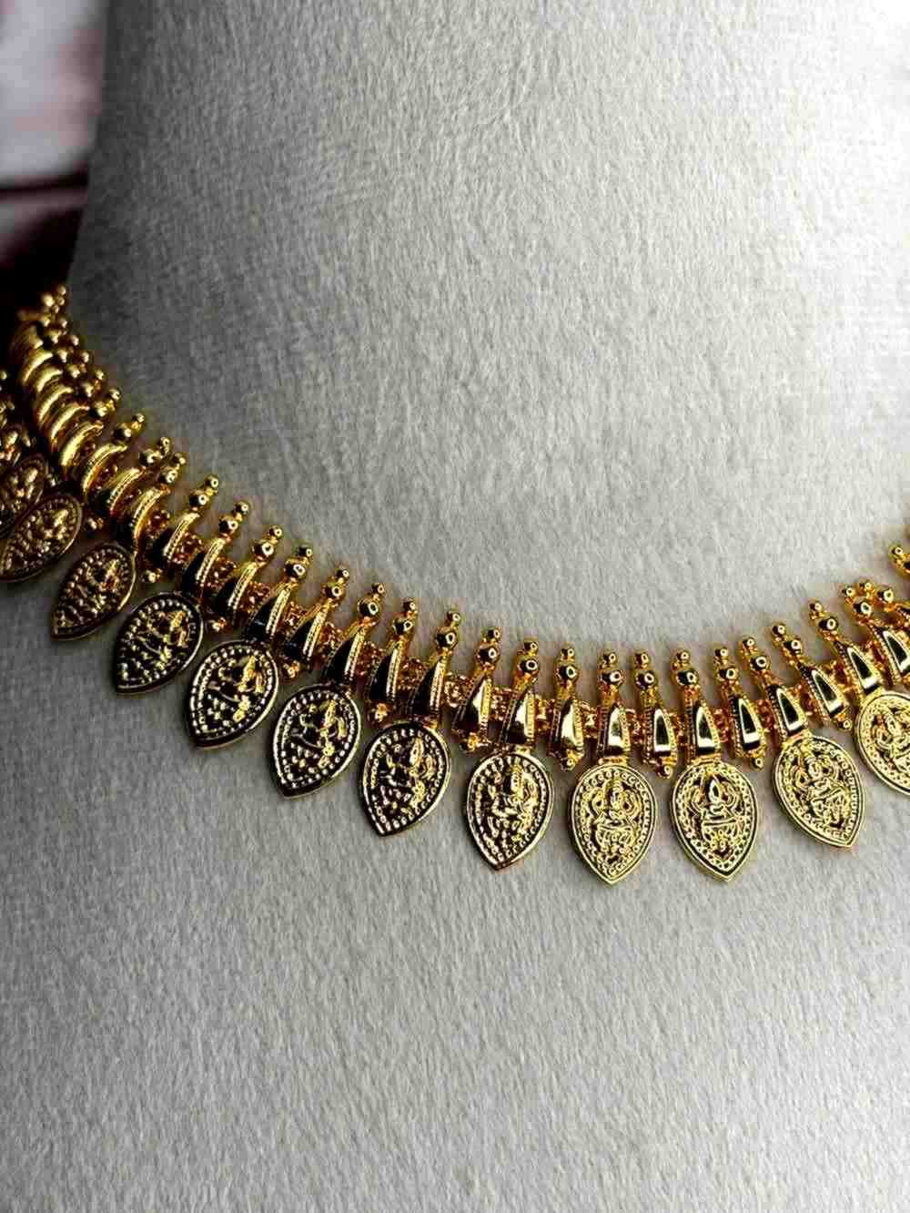 N0313 Micro plated Premium Leaf pattern traditional necklace